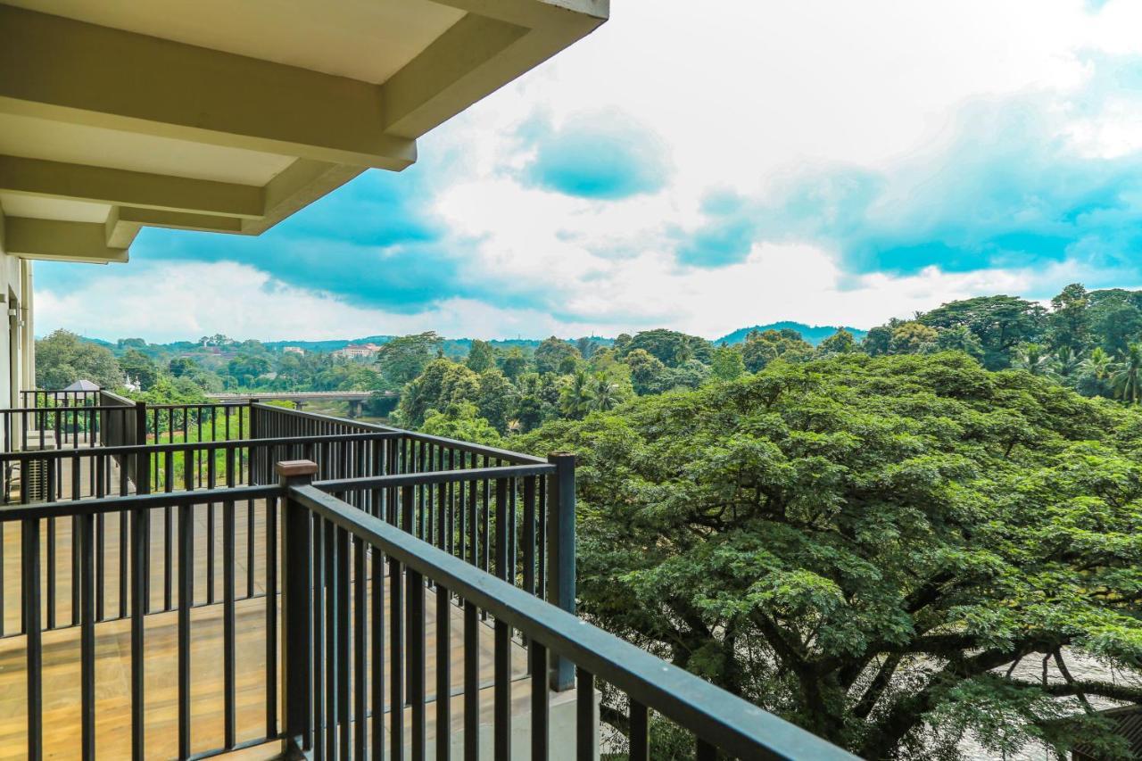 Oak Ray Regency Ξενοδοχείο Κάντι Εξωτερικό φωτογραφία